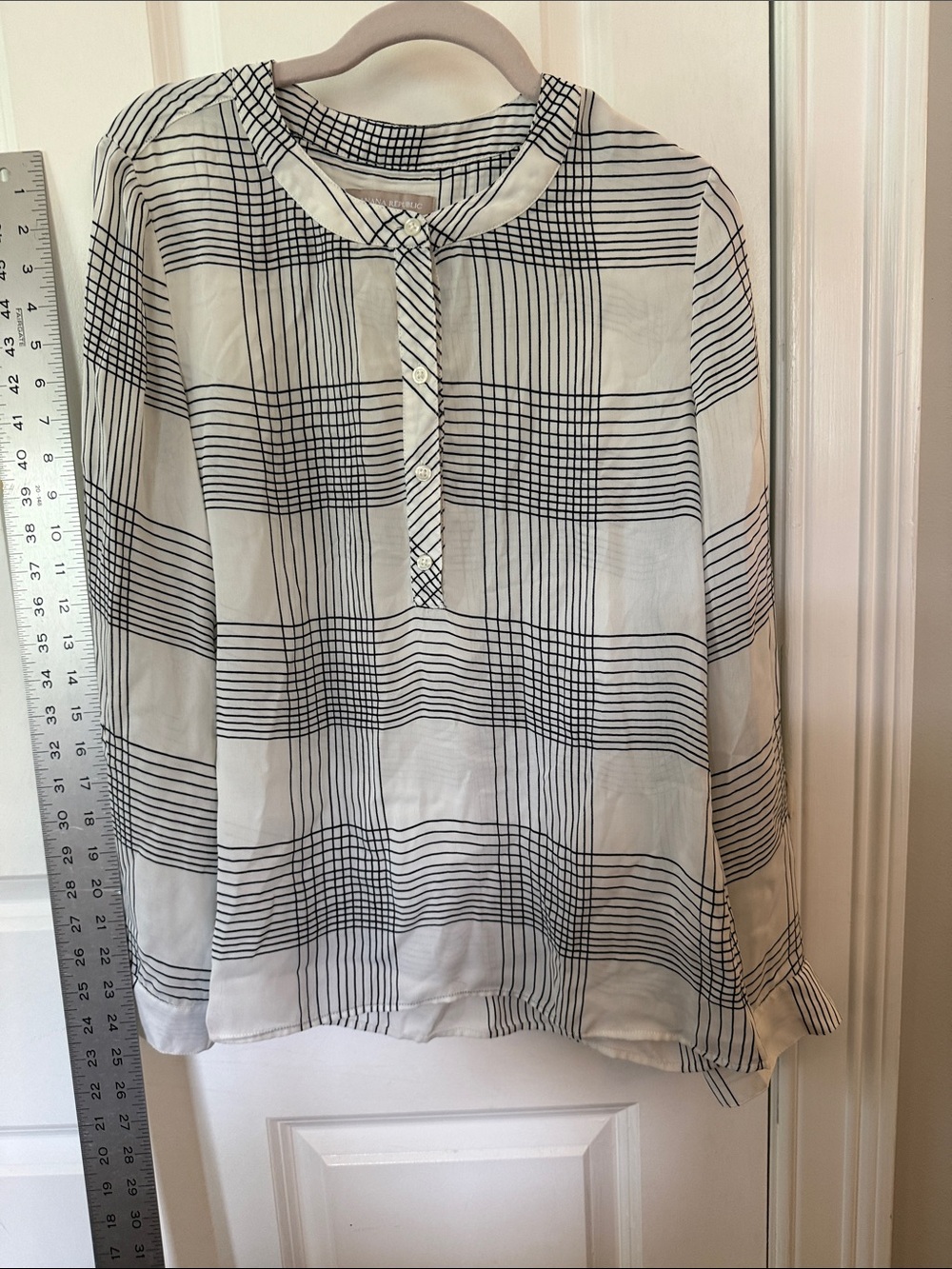 Banana Republic White Black Plaid Henley Blouse